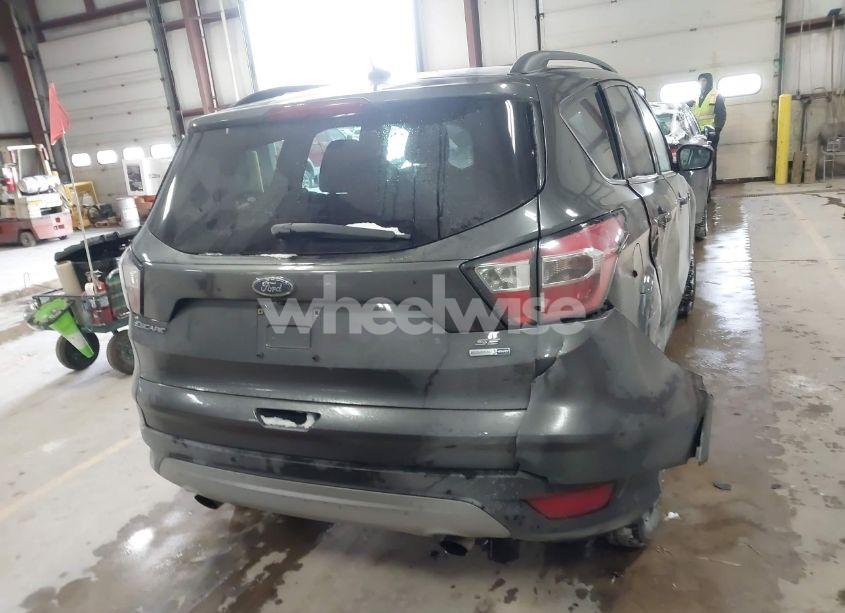 Photo 16 of 2017 Ford Escape SE (VIN 1FMCU9G99HUC68863)