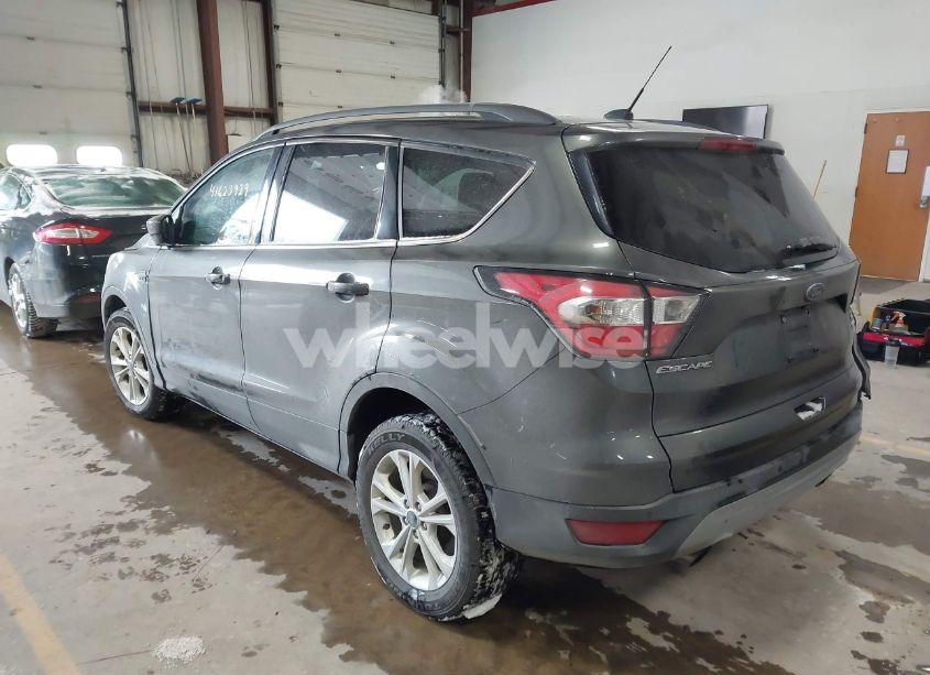 Photo 3 of 2017 Ford Escape SE (VIN 1FMCU9G99HUC68863)