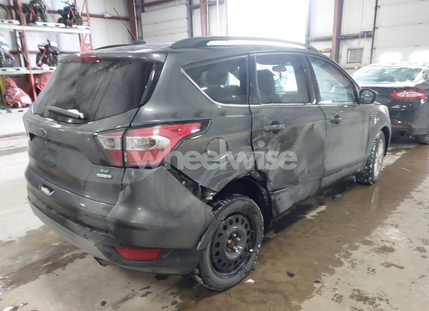 Photo 4 of 2017 Ford Escape SE (VIN 1FMCU9G99HUC68863)