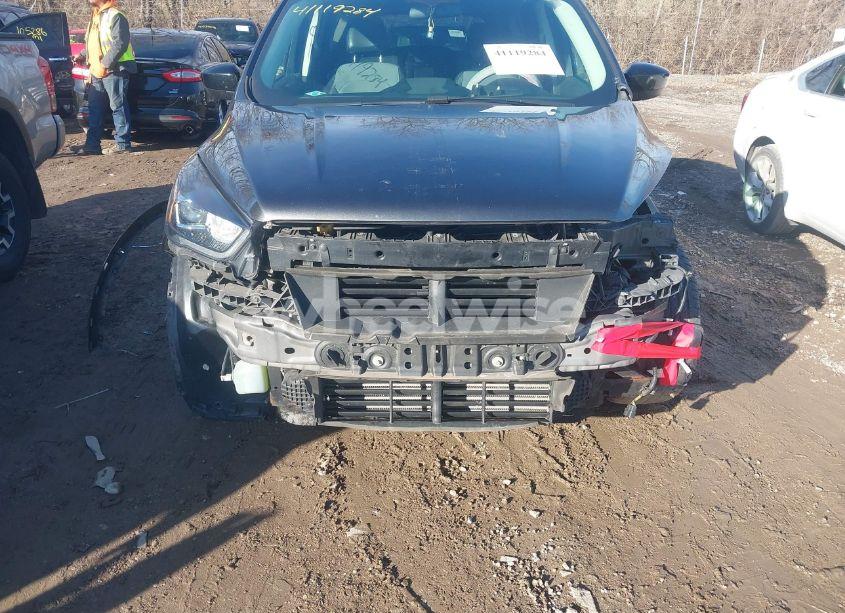 Photo 6 of 2017 Ford Escape SE (VIN 1FMCU9G99HUD02333)