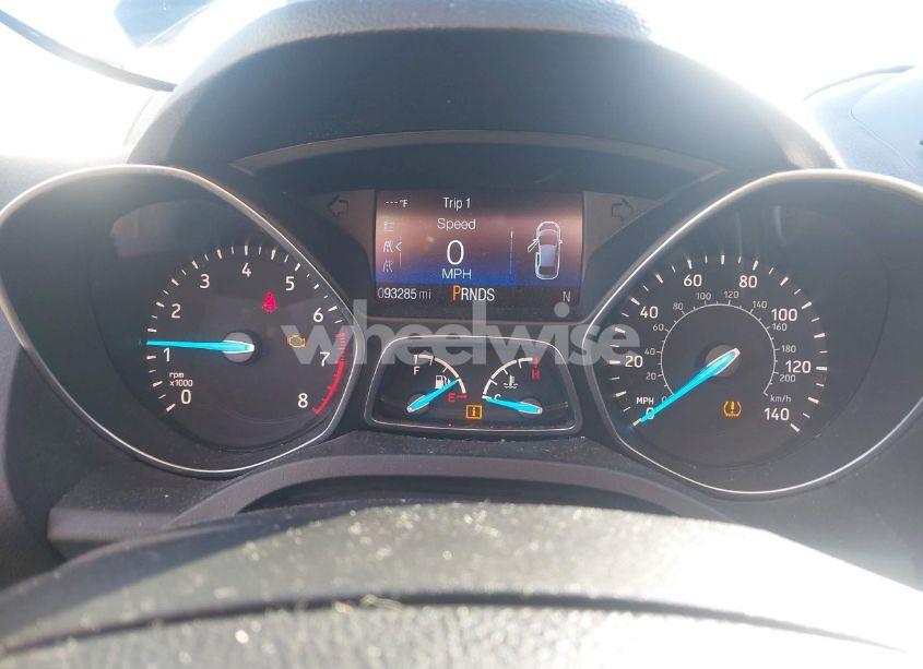 Photo 7 of 2017 Ford Escape SE (VIN 1FMCU9G99HUD02333)