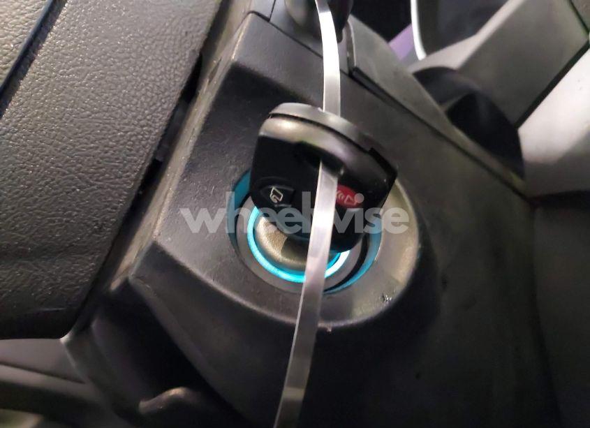 Photo 11 of 2017 Ford Escape SE (VIN 1FMCU9G99HUD37888)