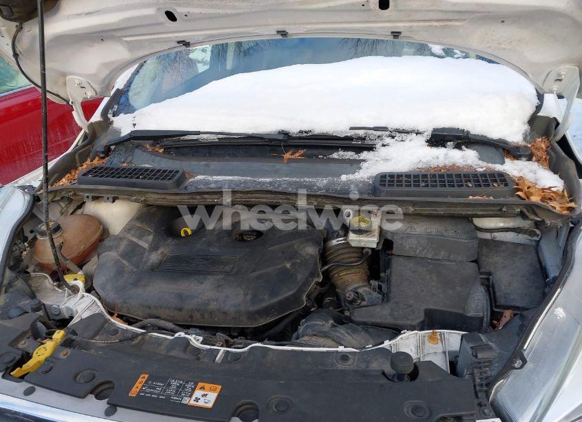 Photo 10 of 2017 Ford Escape SE (VIN 1FMCU9G99HUD44050)