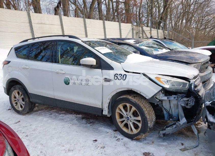 Photo 14 of 2017 Ford Escape SE (VIN 1FMCU9G99HUD44050)