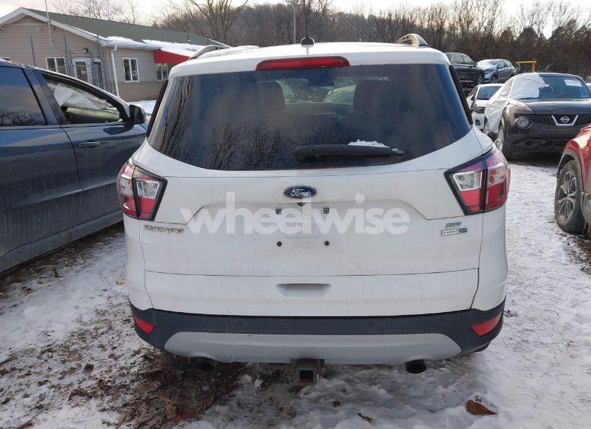 Photo 17 of 2017 Ford Escape SE (VIN 1FMCU9G99HUD44050)