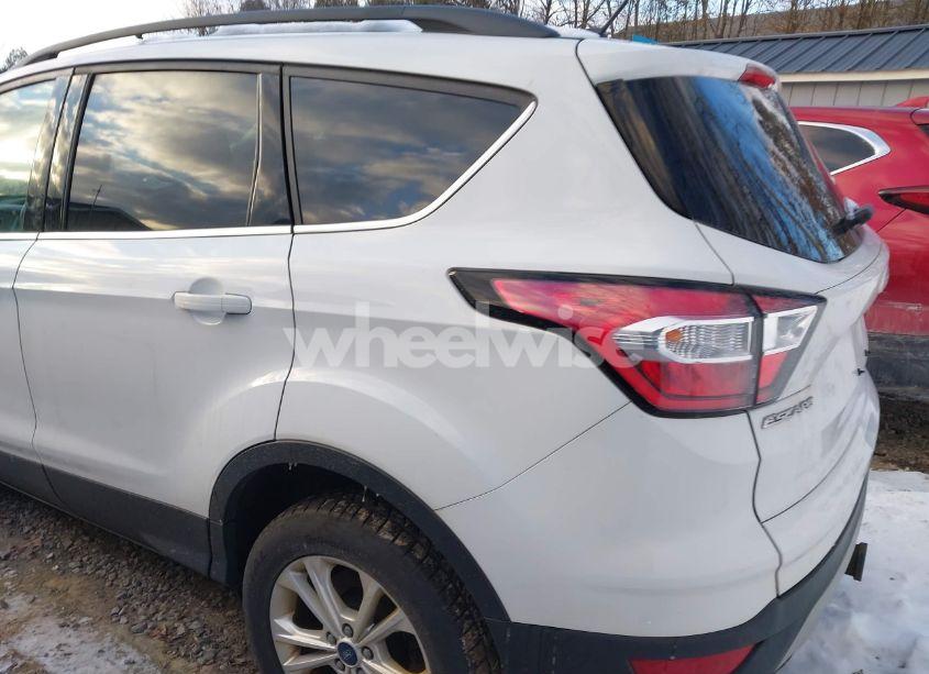 Photo 20 of 2017 Ford Escape SE (VIN 1FMCU9G99HUD44050)