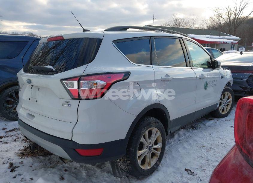 Photo 4 of 2017 Ford Escape SE (VIN 1FMCU9G99HUD44050)