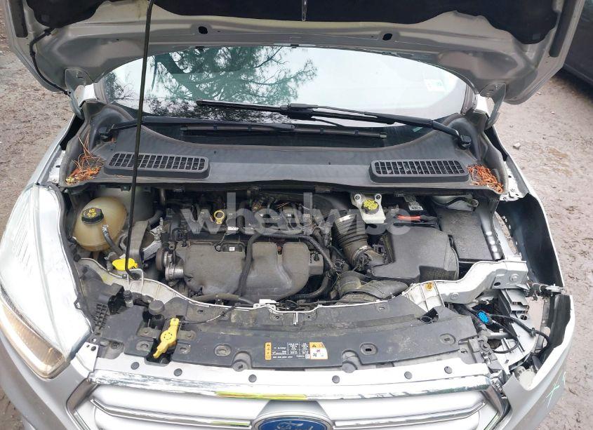 Photo 10 of 2017 Ford Escape SE (VIN 1FMCU9G99HUE61420)