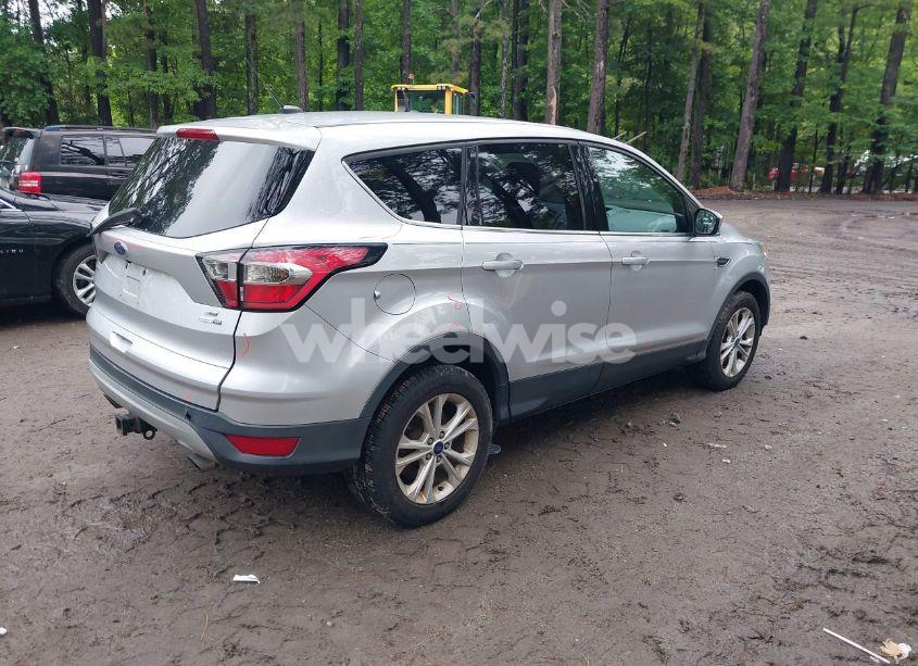 Photo 4 of 2017 Ford Escape SE (VIN 1FMCU9G99HUE61420)