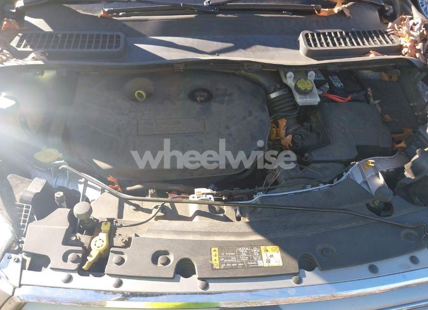 Photo 10 of 2017 Ford Escape SE (VIN 1FMCU9G99HUE75589)