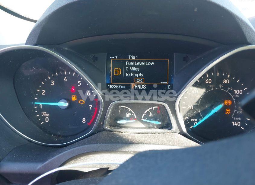 Photo 15 of 2017 Ford Escape SE (VIN 1FMCU9G99HUE75589)