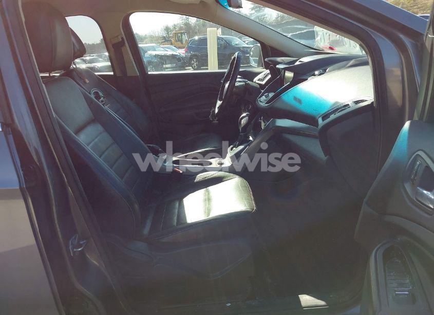 Photo 5 of 2013 Ford Escape SE (VIN 1FMCU9G9XDUA02777)