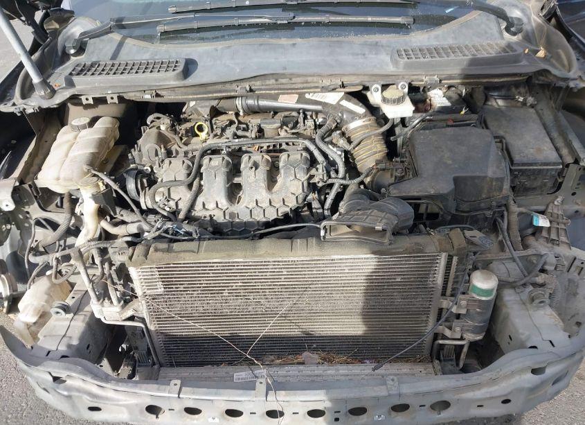 Photo 10 of 2013 Ford Escape SE (VIN 1FMCU9G9XDUD12380)