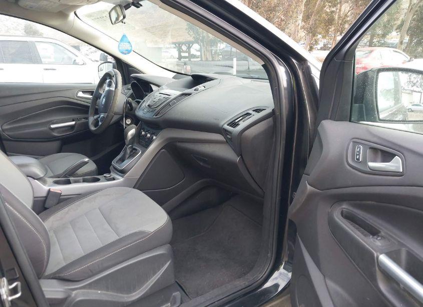 Photo 5 of 2013 Ford Escape SE (VIN 1FMCU9G9XDUD12380)