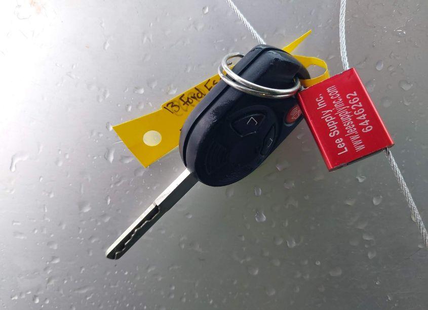 Photo 11 of 2013 Ford Escape SE (VIN 1FMCU9G9XDUD57447)