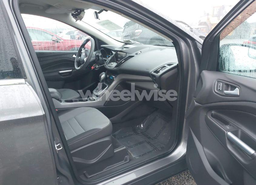 Photo 5 of 2014 Ford Escape SE (VIN 1FMCU9G9XEUA12209)