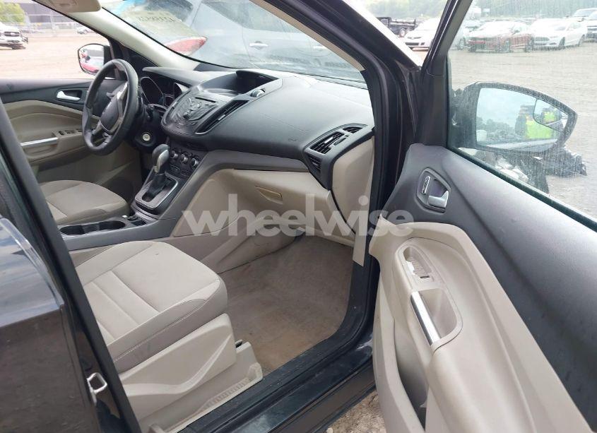 Photo 5 of 2014 Ford Escape SE (VIN 1FMCU9G9XEUA15367)