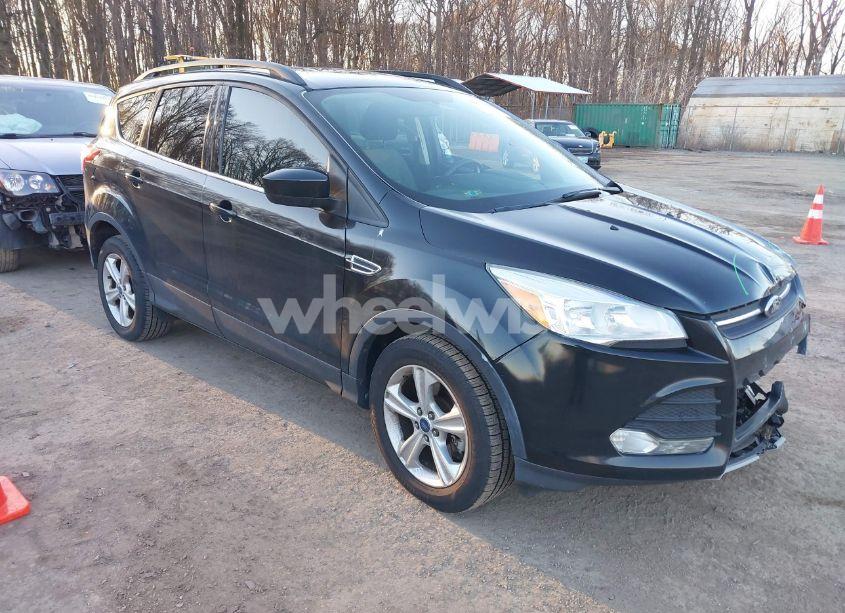 2014 Ford Escape SE (VIN 1FMCU9G9XEUC35026) main photo