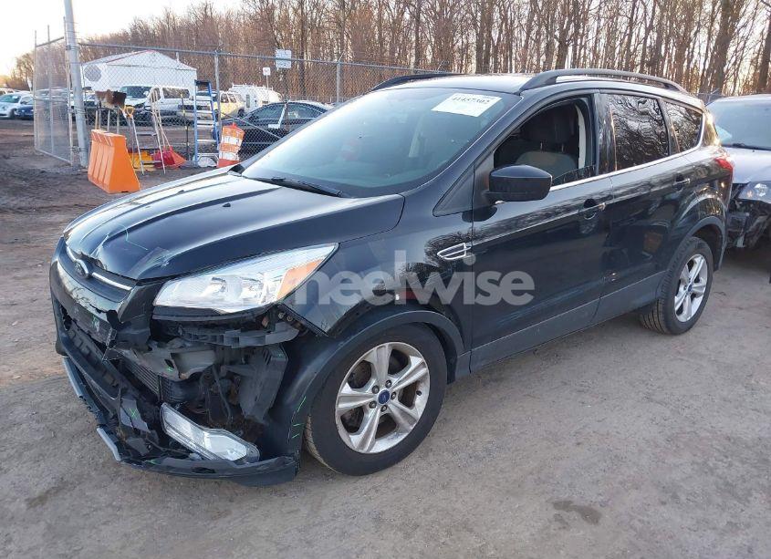 Photo 2 of 2014 Ford Escape SE (VIN 1FMCU9G9XEUC35026)