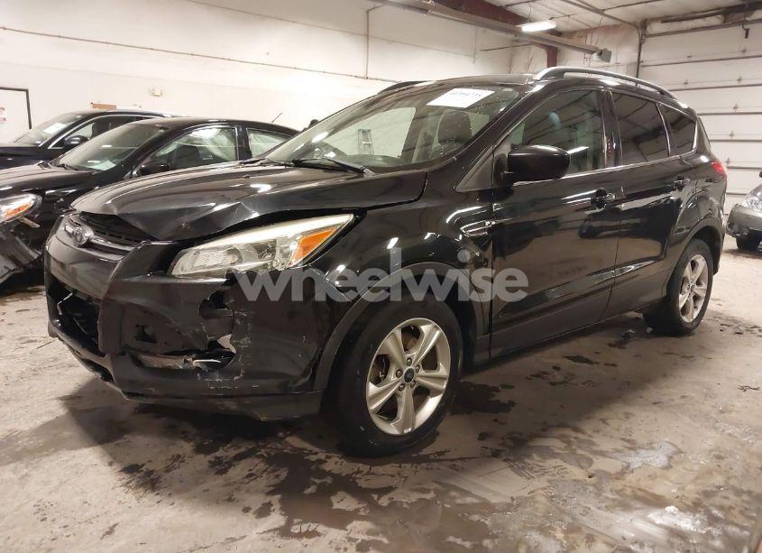 Photo 2 of 2014 Ford Escape SE (VIN 1FMCU9G9XEUD67400)