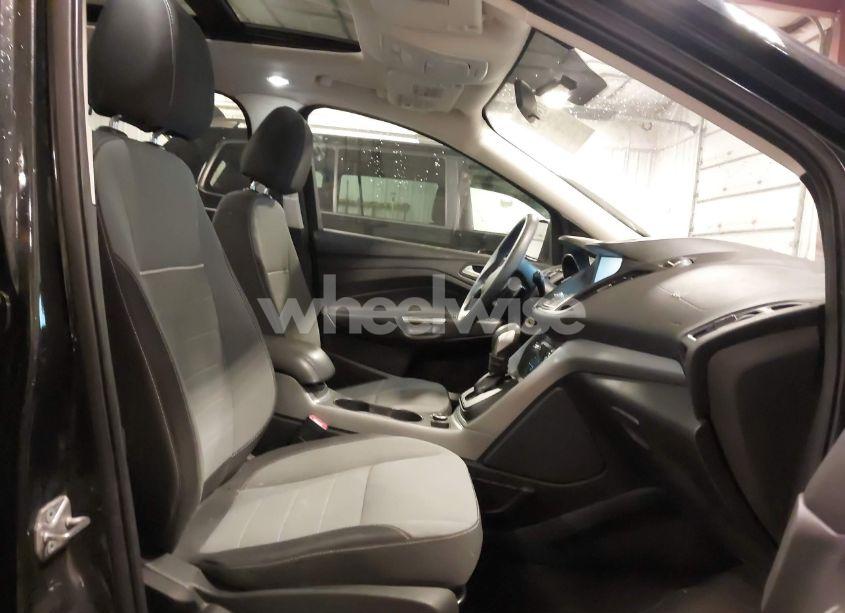 Photo 5 of 2014 Ford Escape SE (VIN 1FMCU9G9XEUD67400)