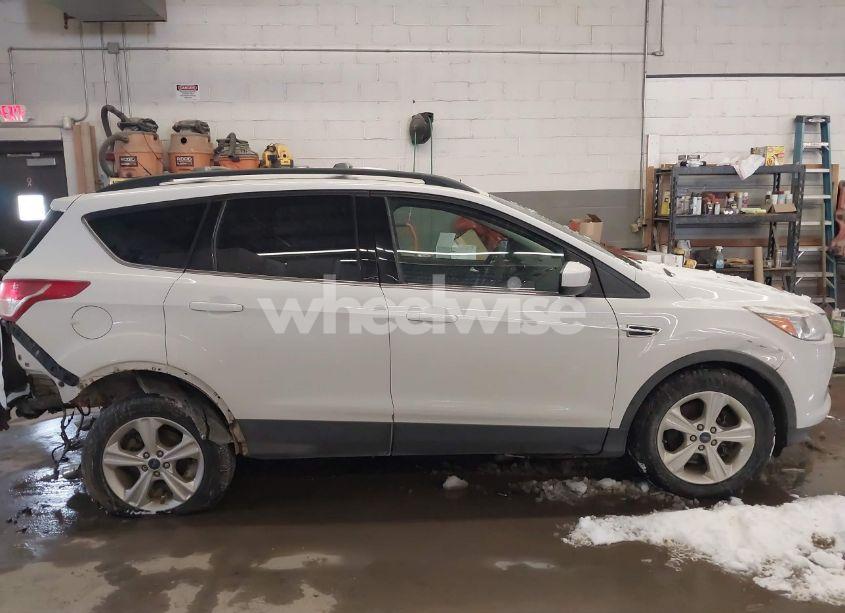 Photo 13 of 2015 Ford Escape SE (VIN 1FMCU9G9XFUA35507)