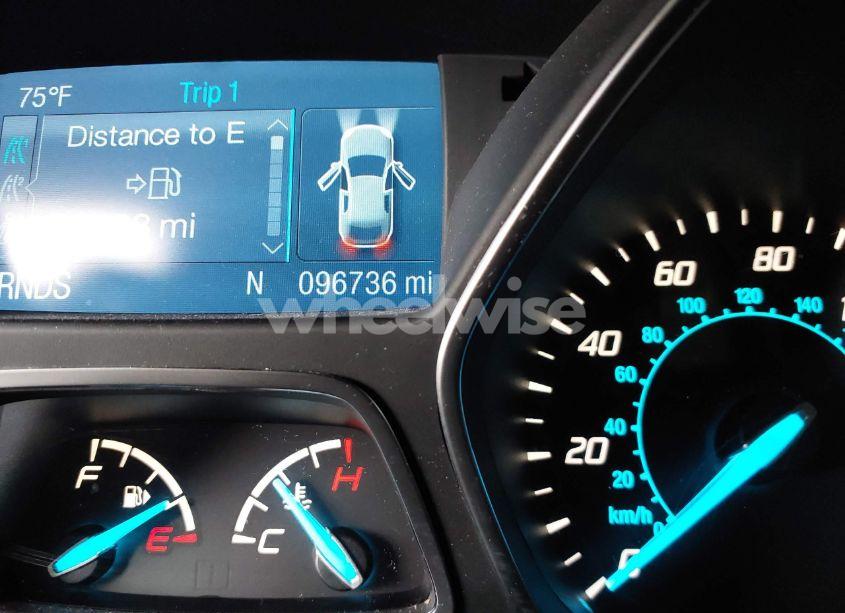 Photo 15 of 2015 Ford Escape SE (VIN 1FMCU9G9XFUA62125)