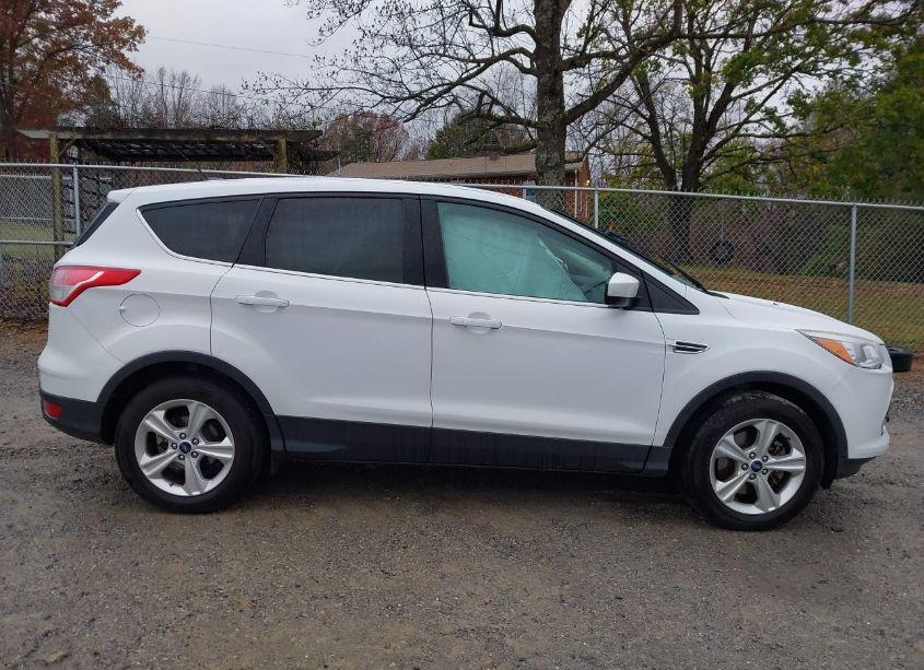 Photo 13 of 2015 Ford Escape SE (VIN 1FMCU9G9XFUA83685)
