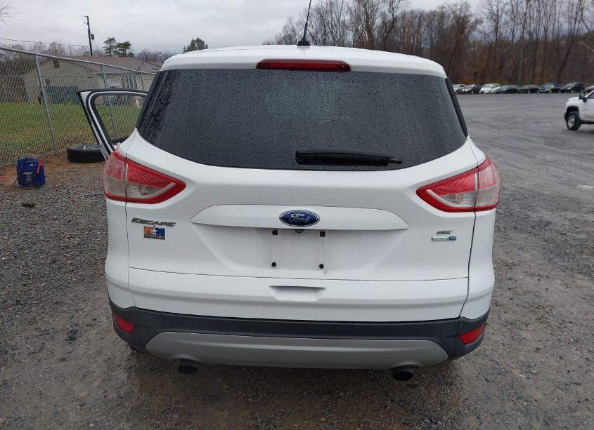 Photo 16 of 2015 Ford Escape SE (VIN 1FMCU9G9XFUA83685)