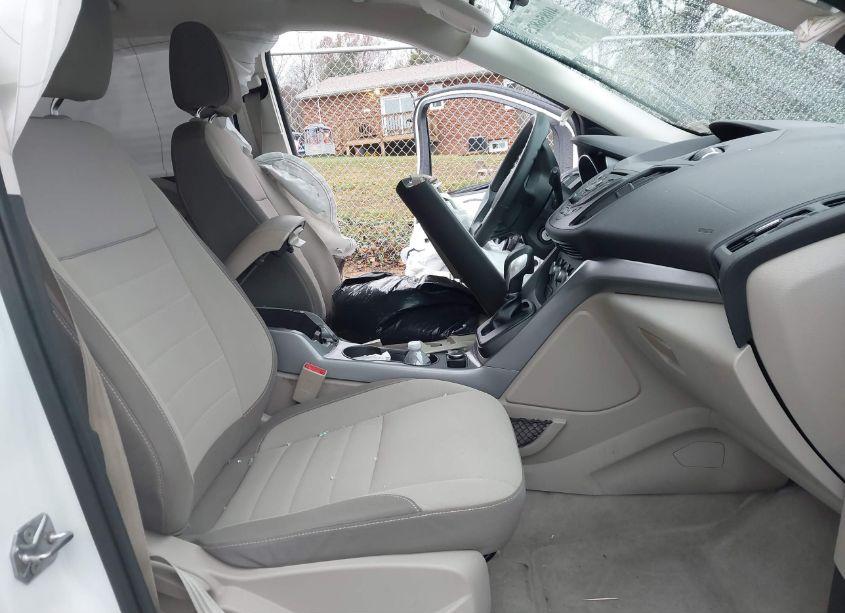 Photo 5 of 2015 Ford Escape SE (VIN 1FMCU9G9XFUA83685)