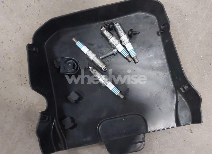 Photo 12 of 2015 Ford Escape SE (VIN 1FMCU9G9XFUB94947)