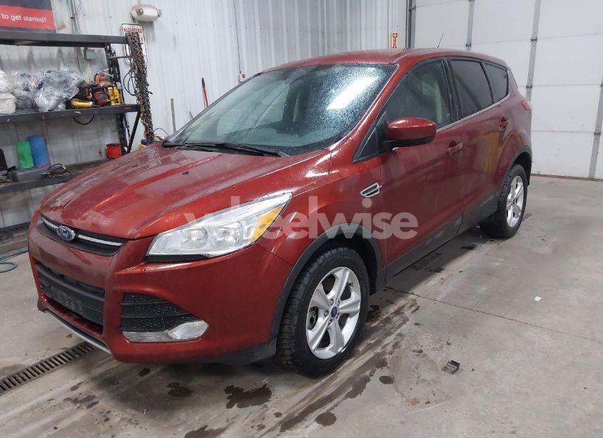 Photo 2 of 2015 Ford Escape SE (VIN 1FMCU9G9XFUB94947)