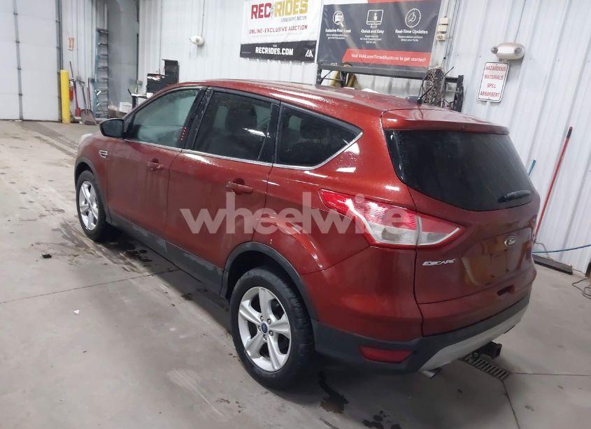 Photo 3 of 2015 Ford Escape SE (VIN 1FMCU9G9XFUB94947)
