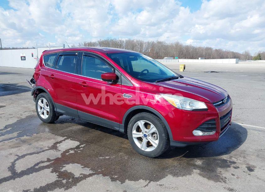 2016 Ford Escape SE (VIN 1FMCU9G9XGUA77208) main photo