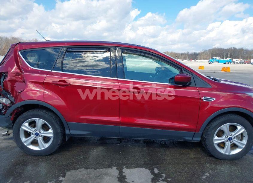 Photo 13 of 2016 Ford Escape SE (VIN 1FMCU9G9XGUA77208)