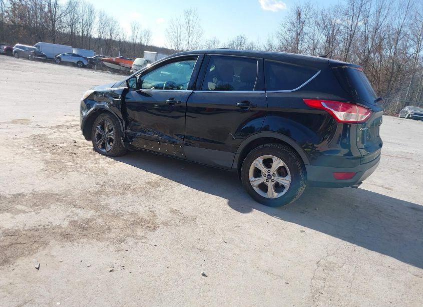 Photo 3 of 2016 Ford Escape SE (VIN 1FMCU9G9XGUB78412)