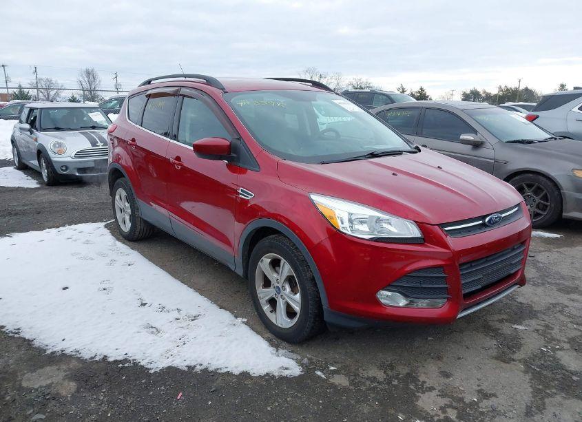 2016 Ford Escape SE (VIN 1FMCU9G9XGUC03504) main photo