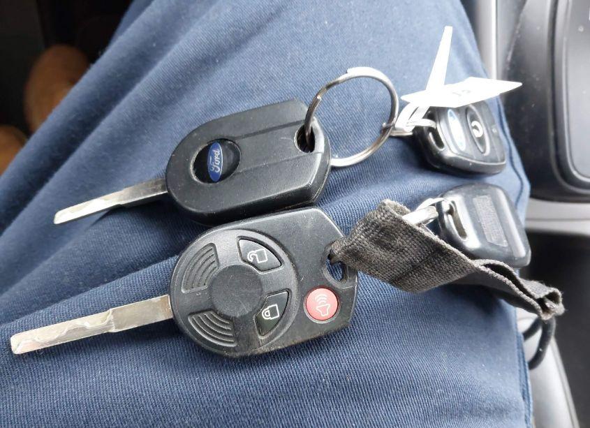 Photo 11 of 2016 Ford Escape SE (VIN 1FMCU9G9XGUC03504)