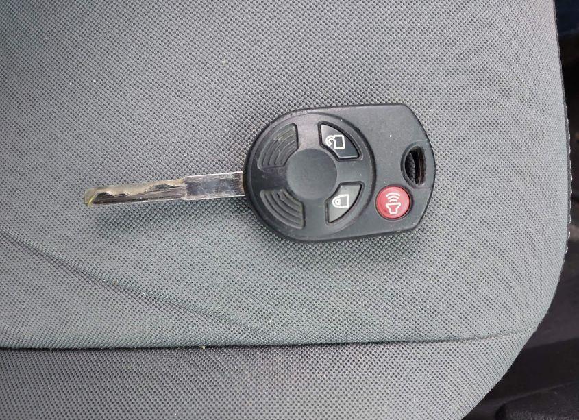 Photo 11 of 2016 Ford Escape SE (VIN 1FMCU9G9XGUC83063)