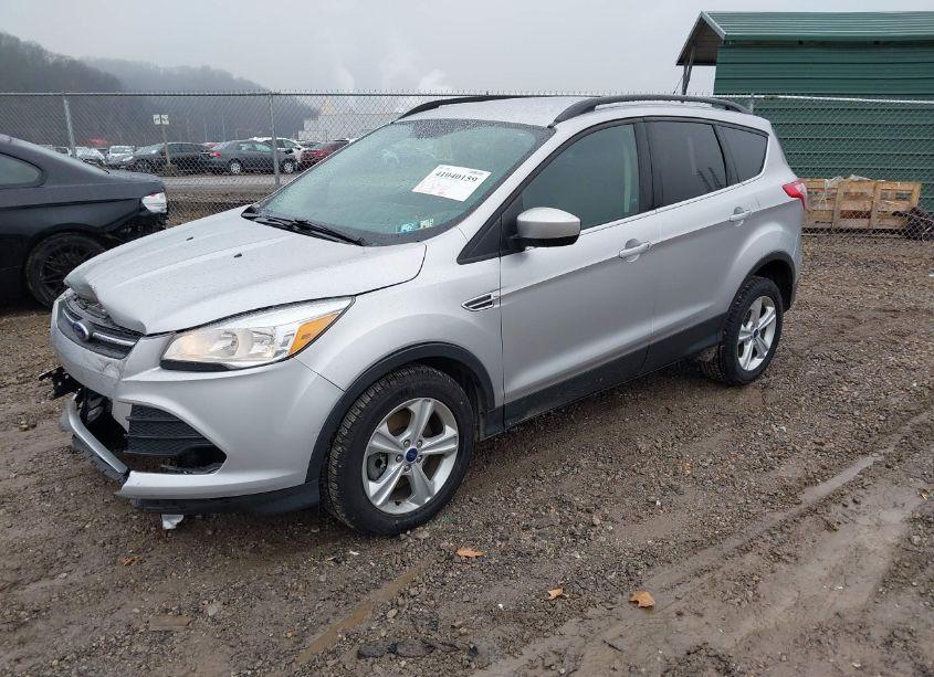 Photo 2 of 2016 Ford Escape SE (VIN 1FMCU9G9XGUC83063)