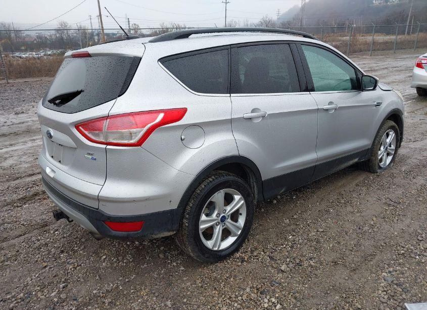 Photo 4 of 2016 Ford Escape SE (VIN 1FMCU9G9XGUC83063)