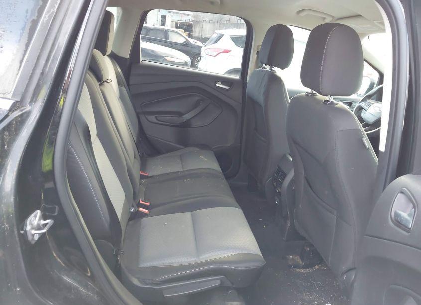 Photo 8 of 2017 Ford Escape SE (VIN 1FMCU9G9XHUA51466)