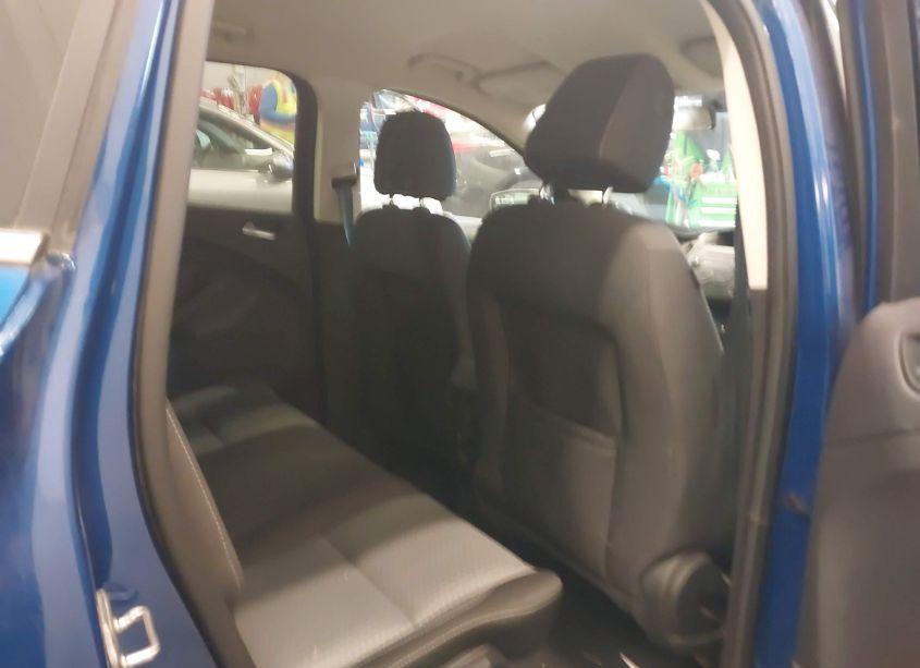 Photo 8 of 2017 Ford Escape SE (VIN 1FMCU9G9XHUA83219)