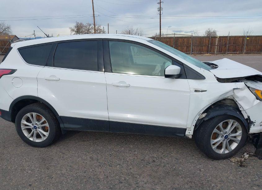 Photo 13 of 2017 Ford Escape SE (VIN 1FMCU9G9XHUA95421)