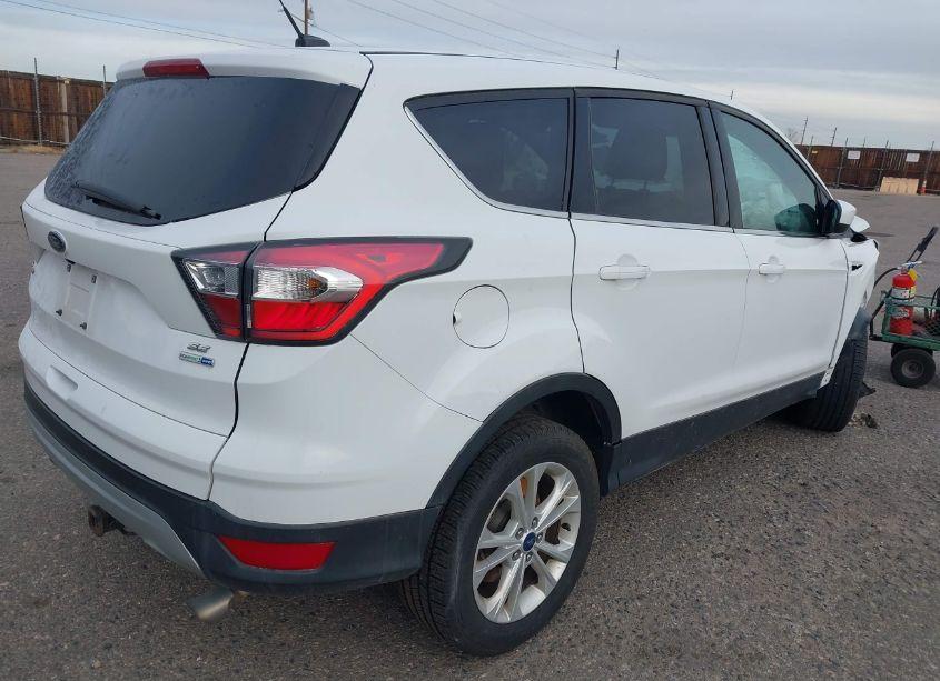 Photo 4 of 2017 Ford Escape SE (VIN 1FMCU9G9XHUA95421)
