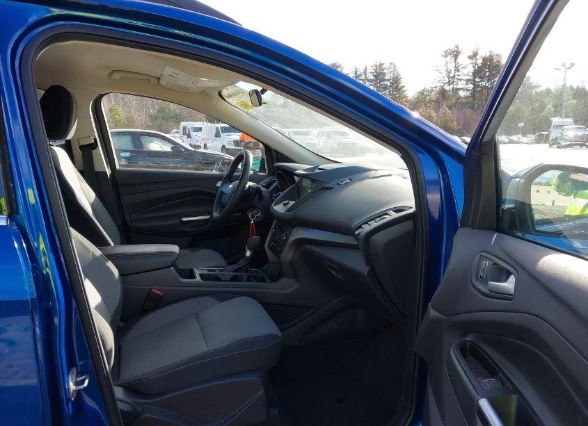 Photo 5 of 2017 Ford Escape SE (VIN 1FMCU9G9XHUB70960)