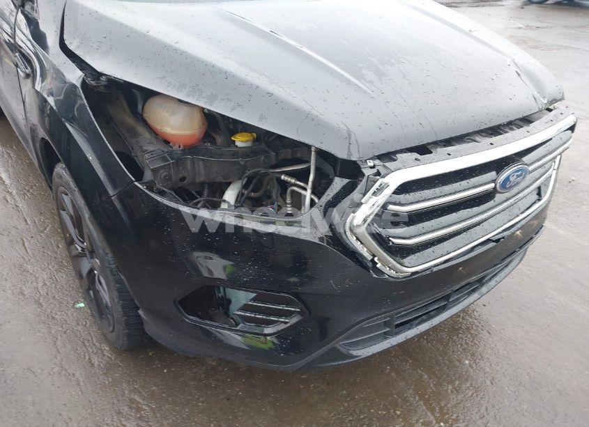 Photo 6 of 2017 Ford Escape SE (VIN 1FMCU9G9XHUB98676)