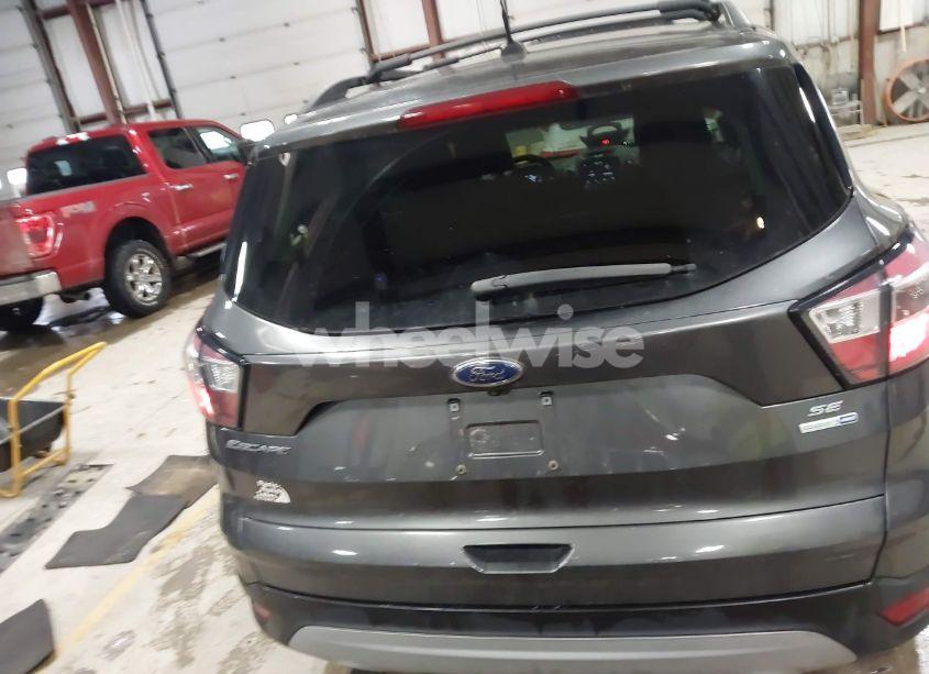 Photo 16 of 2017 Ford Escape SE (VIN 1FMCU9G9XHUC36018)