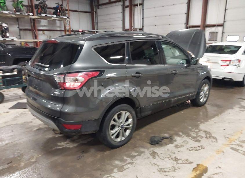 Photo 4 of 2017 Ford Escape SE (VIN 1FMCU9G9XHUC36018)
