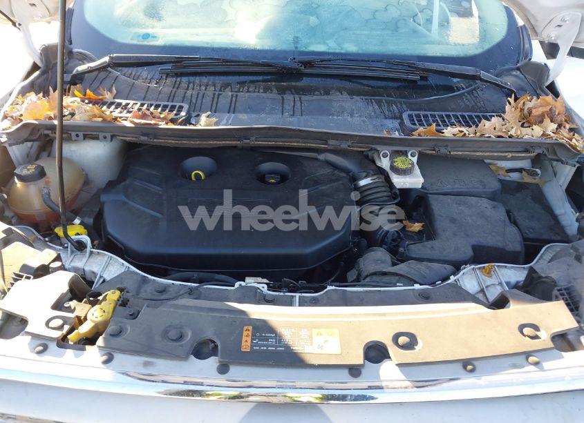 Photo 10 of 2017 Ford Escape SE (VIN 1FMCU9G9XHUD37429)